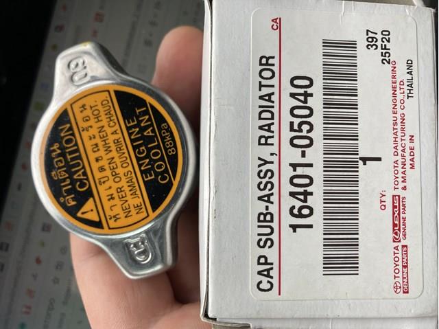 Pokrywa (korek) chłodnicy 1640105040 Toyota