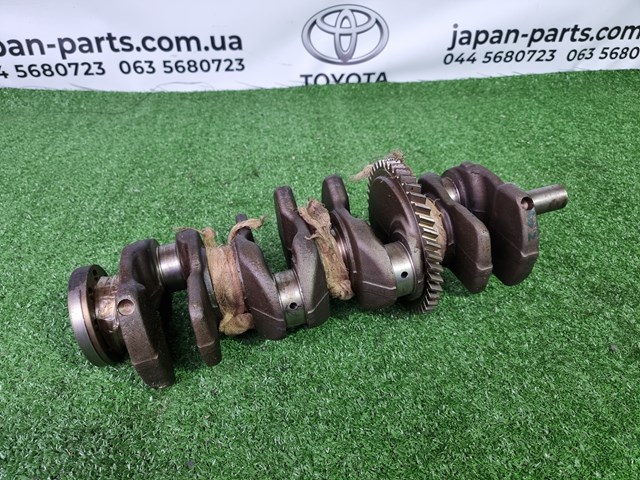 Wał korbowy silnika do Toyota Avensis II T25