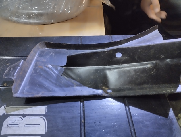 Błotnik przedni prawy do ВАЗ 2109  