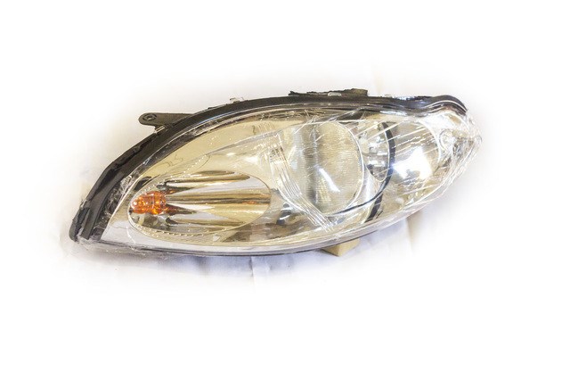 Reflektor prawy S123772020AB Chery