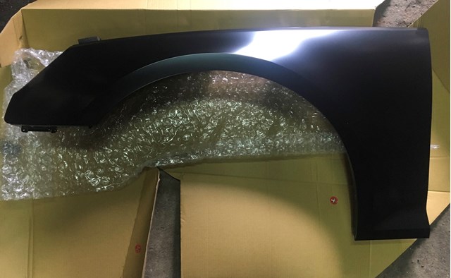 Błotnik przedni lewy PAD10039AL Signeda