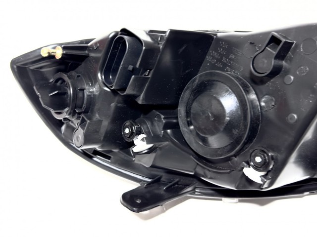 S123772020AB Chery Reflektor prawy