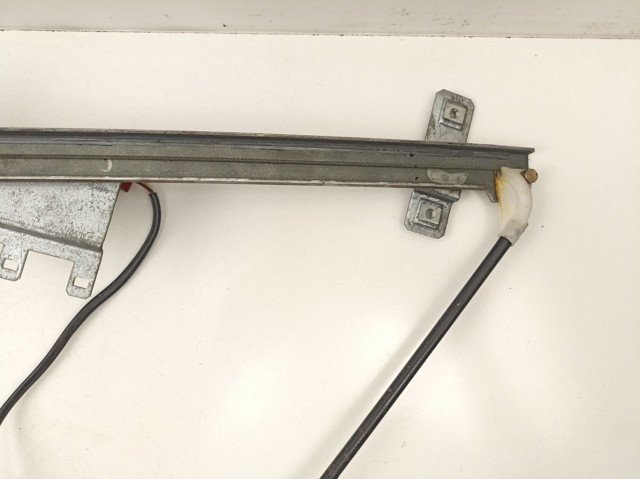 Mechanizm podnoszenia szyby drzwi przednich prawych do Volvo 440 K 445