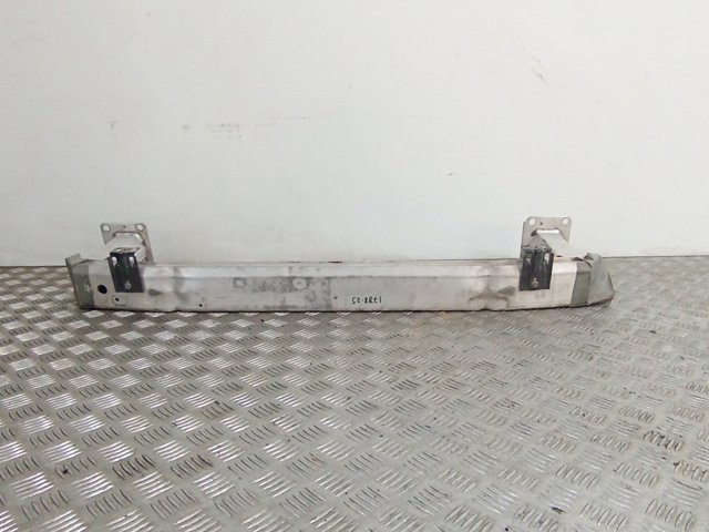 Do koszyka 9821673680 Peugeot/Citroen Wzmocnienie zderzaka przedniego