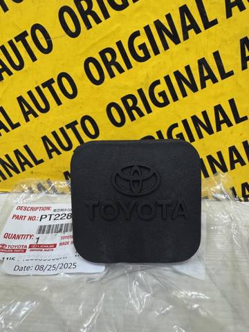Zaślepka zderzaka haka holowniczego tylna PT22835960HP Toyota