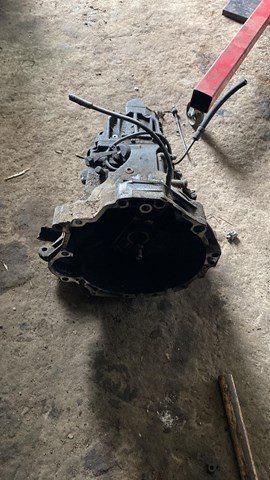 Mechaniczna skrzynia biegów w komplecie do Audi 80 B2 81, 85