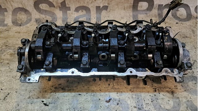 Głowica cylindrów Mazda 5 I