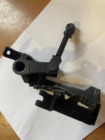 Do koszyka 9824543080 Peugeot/Citroen Czujnik położenia pojazdu przedni