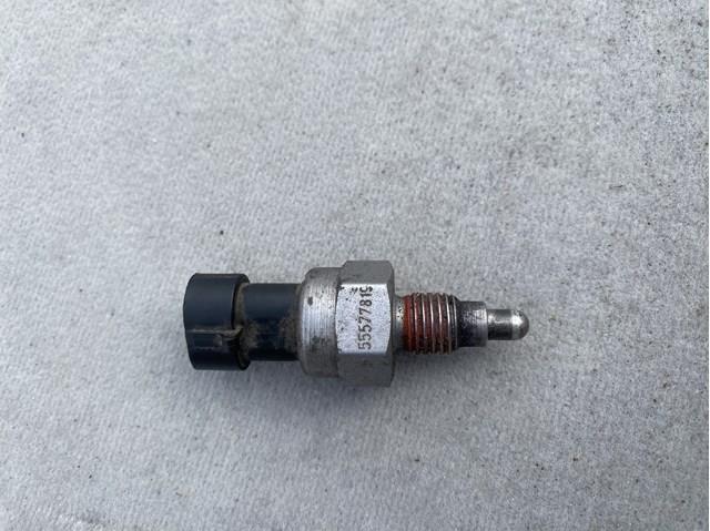 Czujnik włączania światła cofania 55577819 General Motors