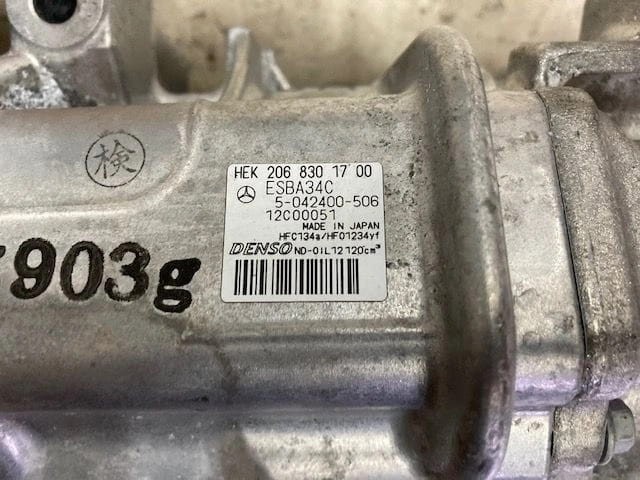  Mercedes A0008305304