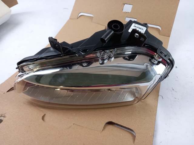 Lampa przeciwmgielna lewa Land Rover LR026090 cena, od 298,02 USD