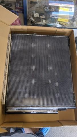 Chłodnica klimatyzacji Toyota 8846060410 cena, od 174,59 USD