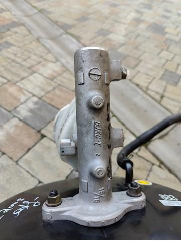 Do koszyka Q0970558 Q-fix Główny cylinder hamulców