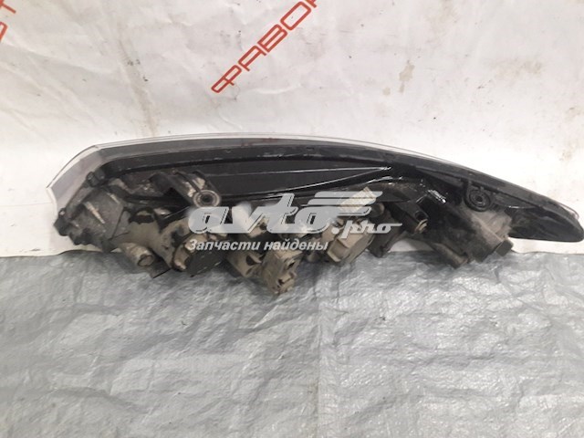 Reflektor prawy Hyundai/Kia 921021M000
