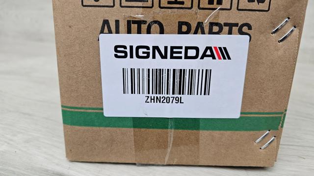 ZHN2079L Signeda Lampa przeciwmgielna lewa
