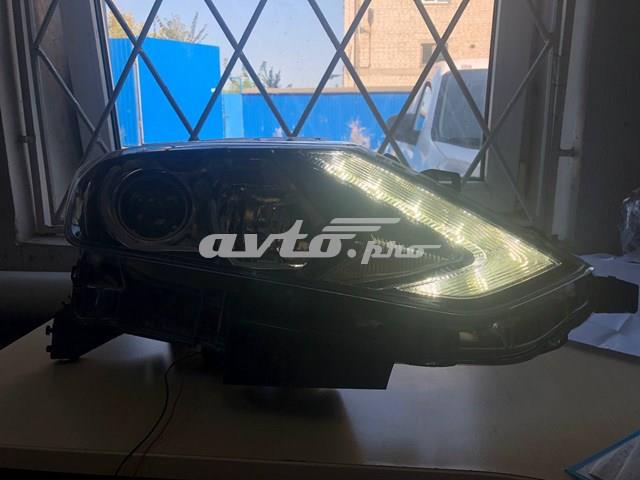 Reflektor prawy Nissan/Infiniti 260106MA0A