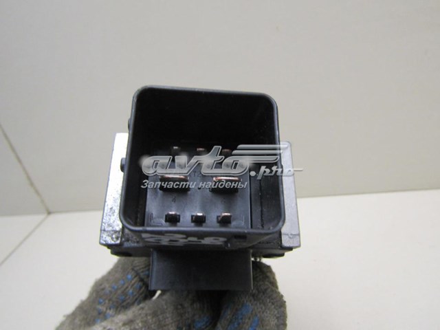 Przekaźnik świec żarowych 9663824880 Peugeot/Citroen