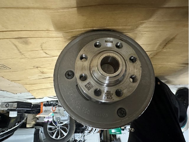 Wał korbowy silnika VAG 06K105101A cena, od 153,89 USD