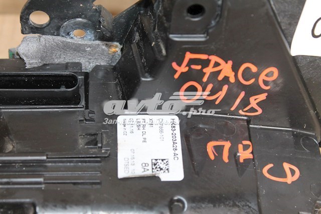 Zamek drzwi przednich prawych Jaguar T4A10216 cena, od 103,11 USD