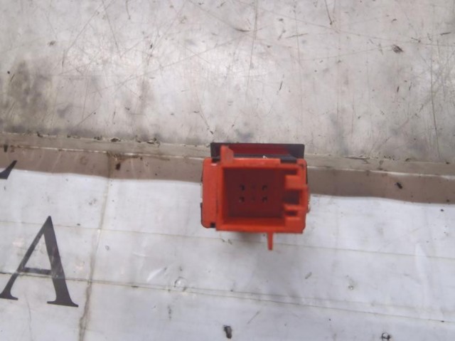 Przycisk włączania światła awaryjnego Skoda Roomster minivan (5J7) (2006 - 2015) cena, od 59,83 USD