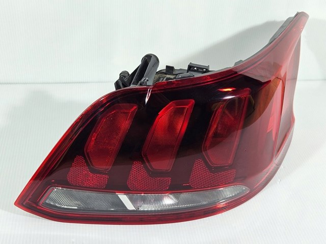 Do koszyka 9817299580 Peugeot/Citroen Lampa zespolona tylna prawa