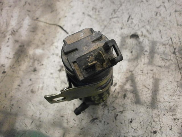 Pompka spryskiwacza szyby przedniej KIA Carnival II minivan (GQ) (2001 - 2005) cena, od 70,08 USD