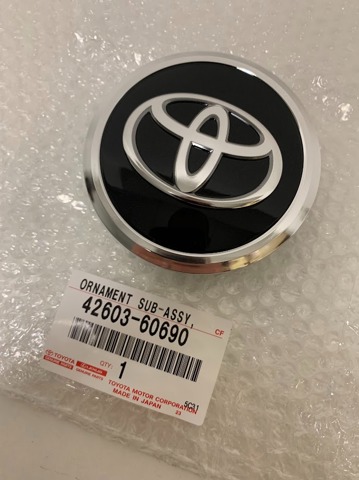 4260360690 Toyota Kołpak do obręczy koła