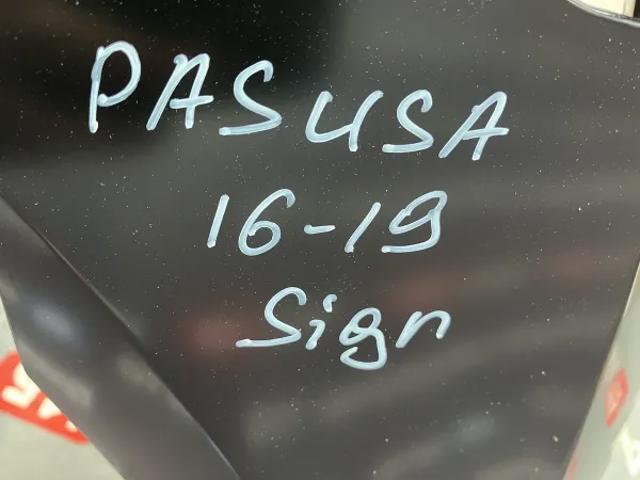 Błotnik przedni lewy PVW10088AL Signeda