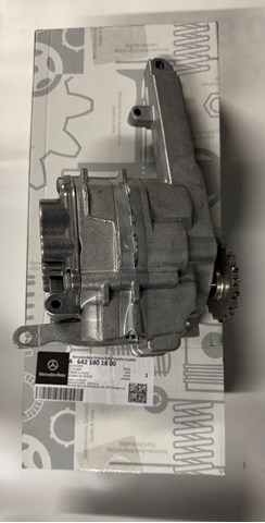 Pompa oleju Mercedes A6421801800 cena, od 637,06 USD
