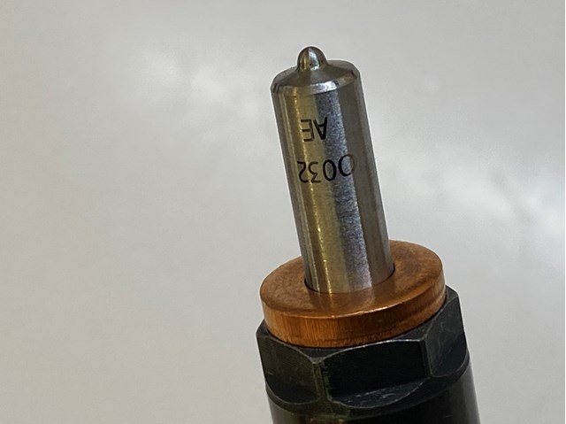 Wtryskiwacz paliwa Nissan/Infiniti 166093282R cena, od 11,37 USD