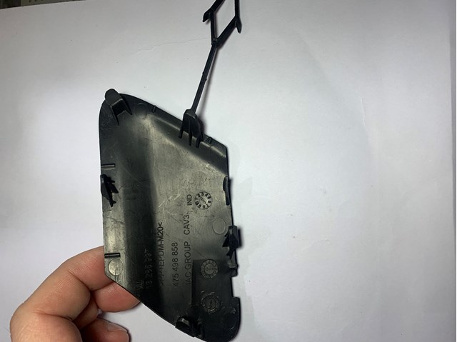 Zaślepka haku holowniczego zderzaka przednia 13285997 General Motors