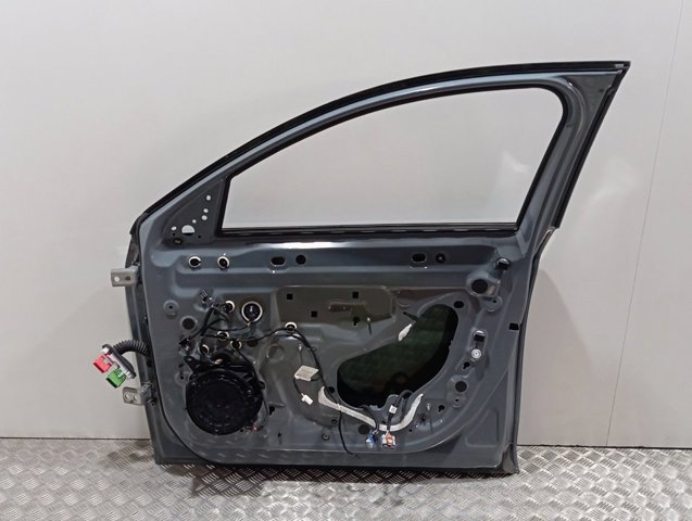 Drzwi przednie prawe do Opel Corsa F P2JO