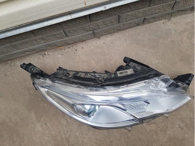 9677810280 Peugeot/Citroen Reflektor prawy
