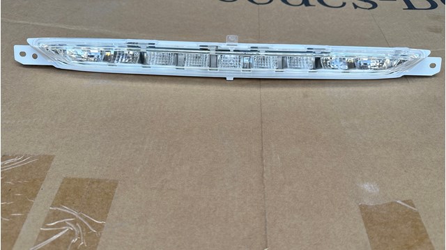 Lampa przeciwmgielna tylna Mercedes 2229060048 cena, od 71,72 USD