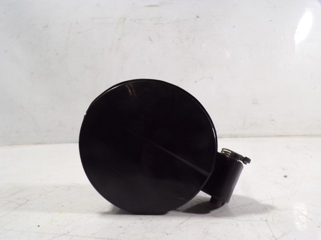 Do koszyka Klapka wlewu paliwa Audi A3  8P1