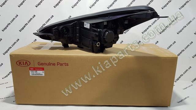 Reflektor prawy 92102F1500 Hyundai/Kia