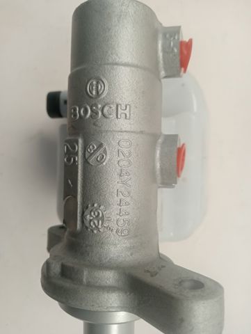 Główny cylinder hamulców 0204Y24459 Iveco