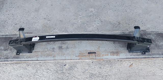 6400L520 Mitsubishi Wzmocnienie zderzaka przedniego