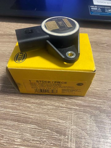 6PD012754001 HELLA Regulator biegu jałowego