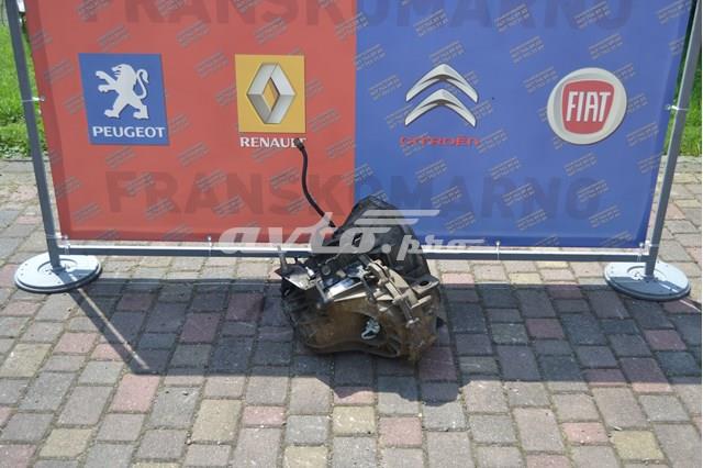 Mechaniczna skrzynia biegów w komplecie Renault (RVI) 8200546200 cena, od 1076,49 USD