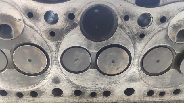 Głowica cylindrów 7701478460 Renault (RVI)