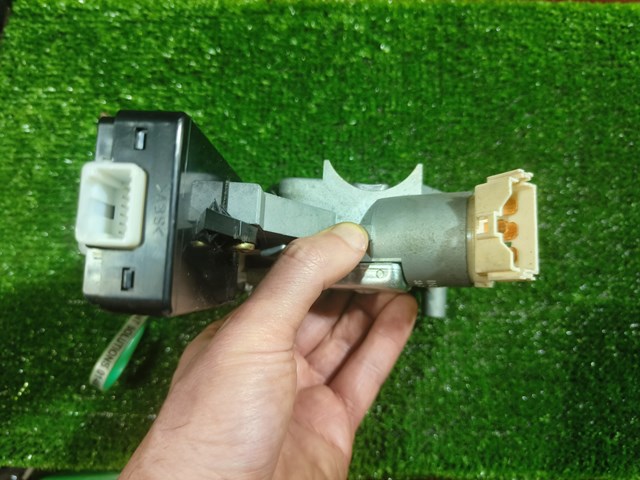 Stacyjka zapłonowa Mitsubishi Outlander II XL