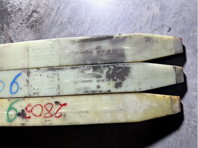 Resor przedni Mercedes A9063212803 cena, od 287,26 USD