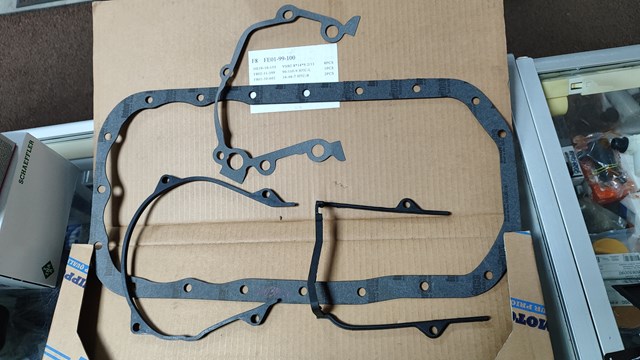 Zestaw uszczelek silnika pełny Mazda FE0199100 cena, od 82,15 USD