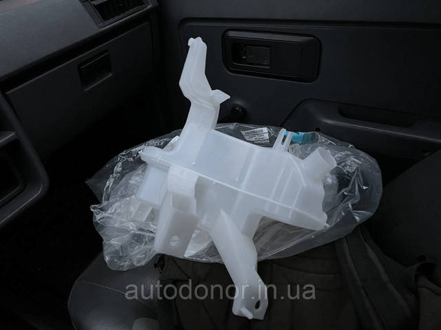Zbiorniczek spryskiwacza szyb Nissan/Infiniti 289106WK0A cena, od 140,74 USD