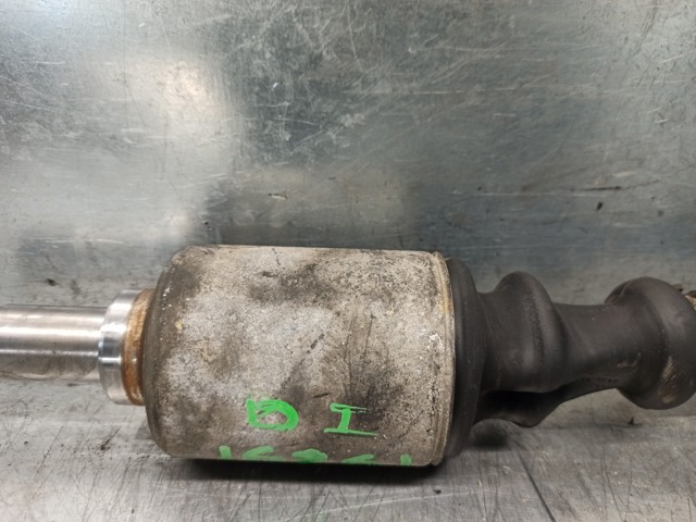 Półoś napędowa przednia do Peugeot 205 I 741A, C