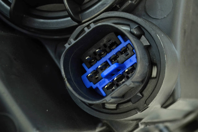 Reflektor lewy China 92101F2000 cena, od 156,86 USD