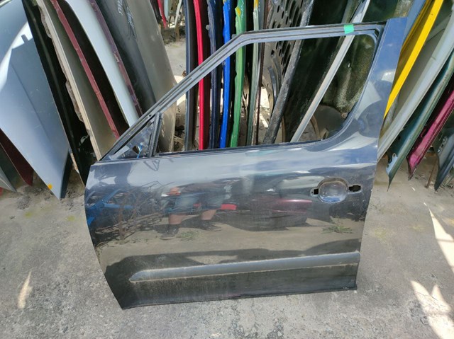 Drzwi przednie lewe 5L0831055 VAG