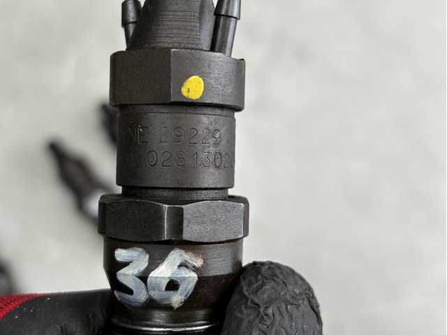 Wtryskiwacz paliwa Volkswagen Caddy II