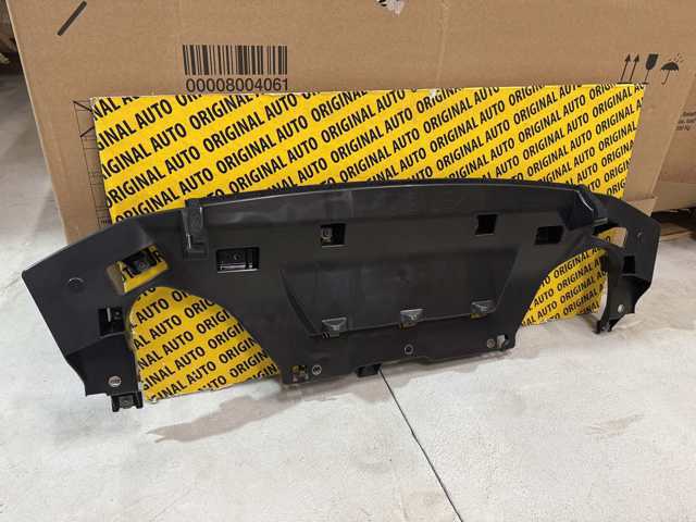 Do koszyka KB7W500S0B Mazda Osłona zderzaka przedniego
